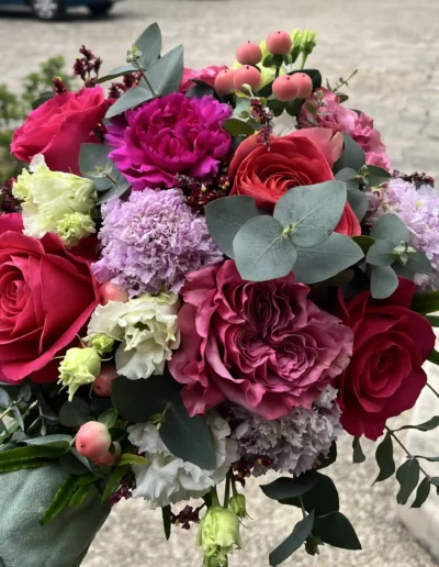 bouquet de fleurs colore cree par une artisan fleuriste a poitiers